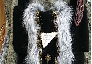 Tasche mit Pelzimitat