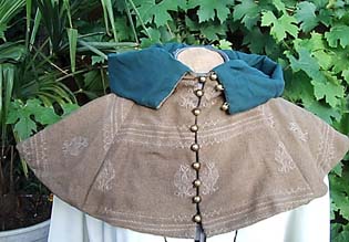 Schulterkragen beige