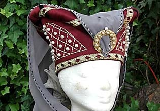  Wulsthaube Escoffion rot