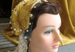 Renaissance Haube Stil 16. Jh. gold