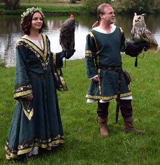 Hochzeitspaar Stil 12. Jh.